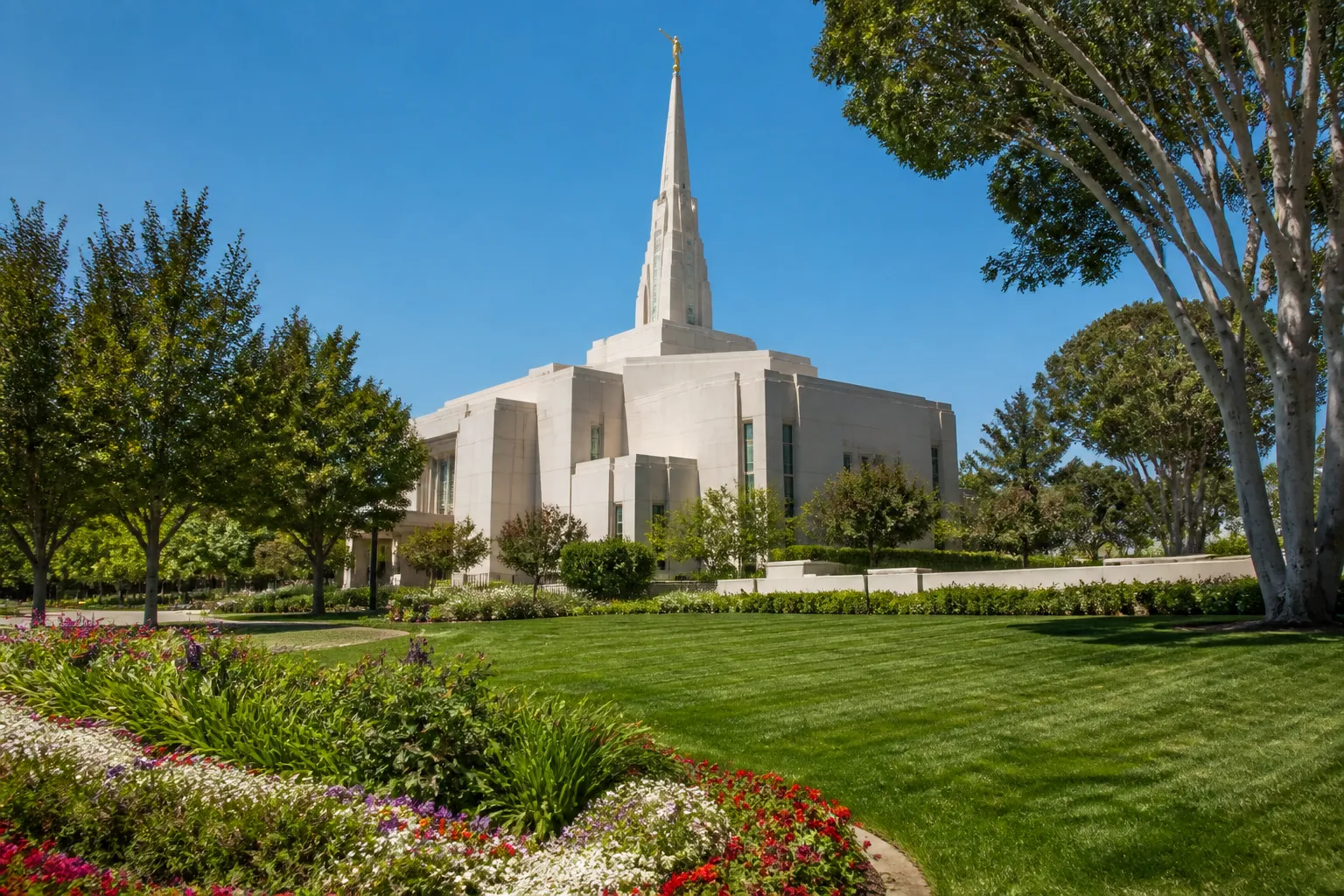 Dress Code for a California LDS Temple Tour